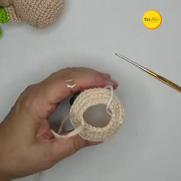 Receita de Amigurumi Chaveiro Baby Yoda - PDF Ilustrado 3