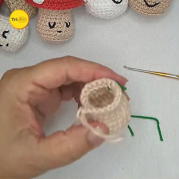 Receita de Amigurumi Chaveiro Cogumelo - PDF Ilustrado 2