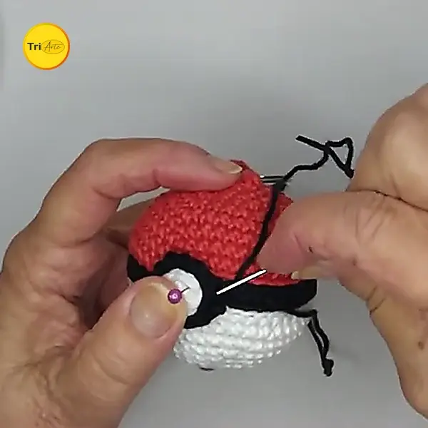 Receita de Amigurumi Chaveiro Pokébola - PDF Ilustrado 3