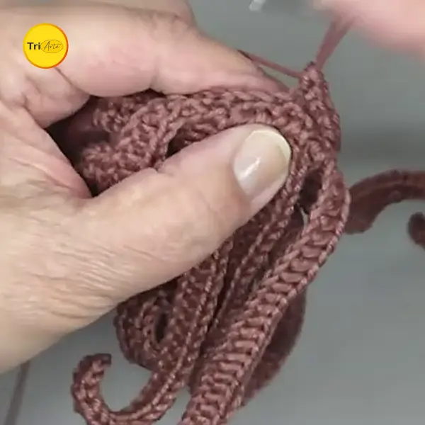 Receita de Amigurumi Feiticeira Escarlate - PDF Ilustrado 2